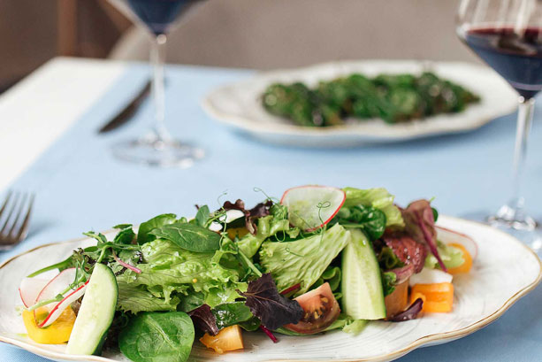 Shuswap Lake Golf Course - Duffers Grill & Lounge